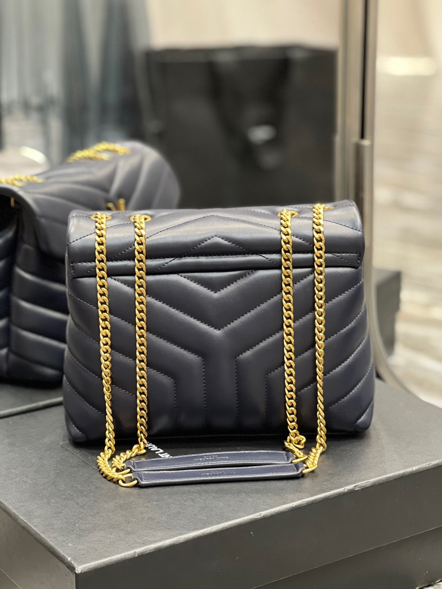 Yves Saint Laurent Loulou