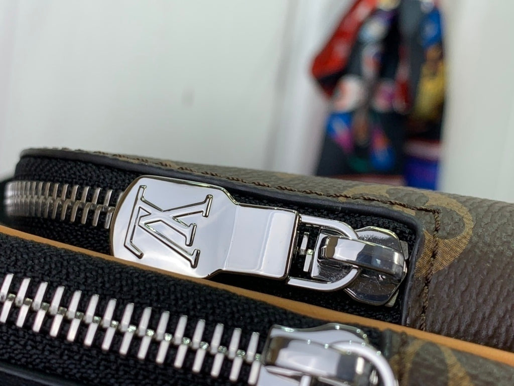 Bag Avenue Sling Bag