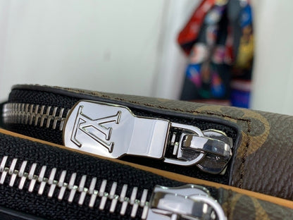 Bag Avenue Sling Bag