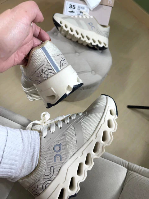 Tenis OnCloud 6 White