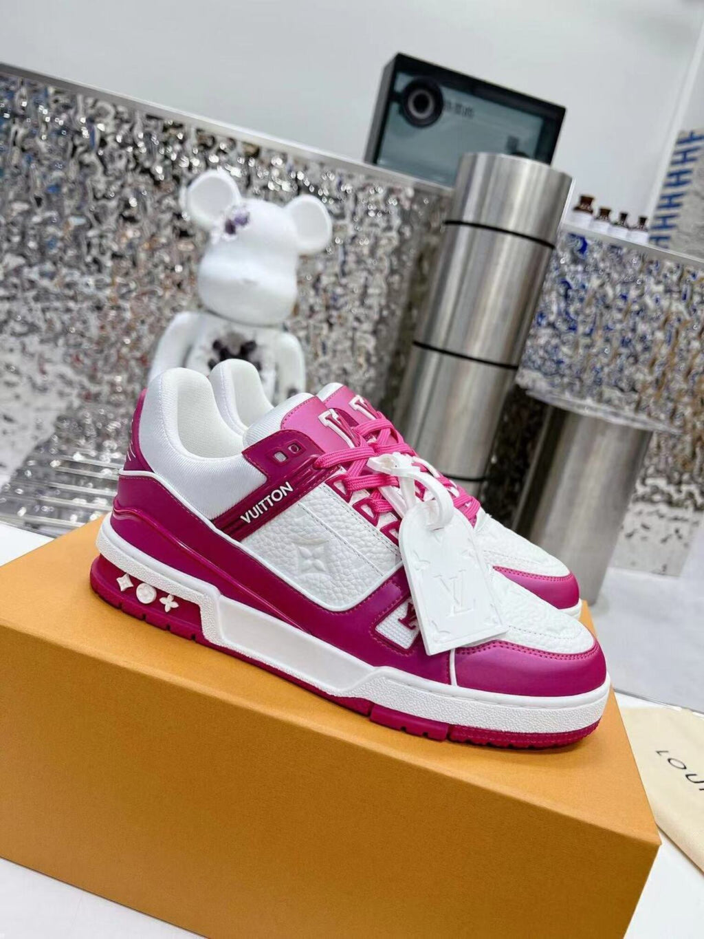 LV Trainer Pink White